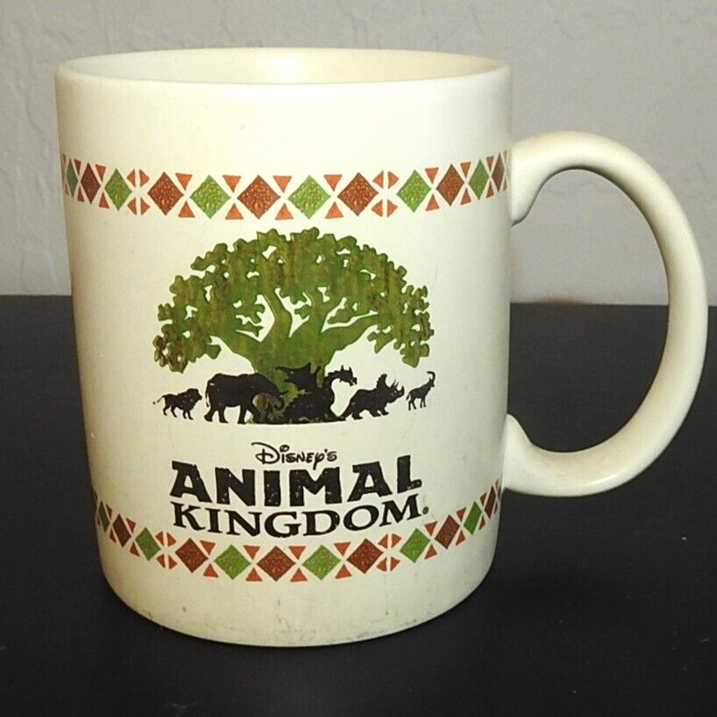 Disney's Animal Kingdom Coffee Mug Tree of Life w/safari animals Logo Thailand