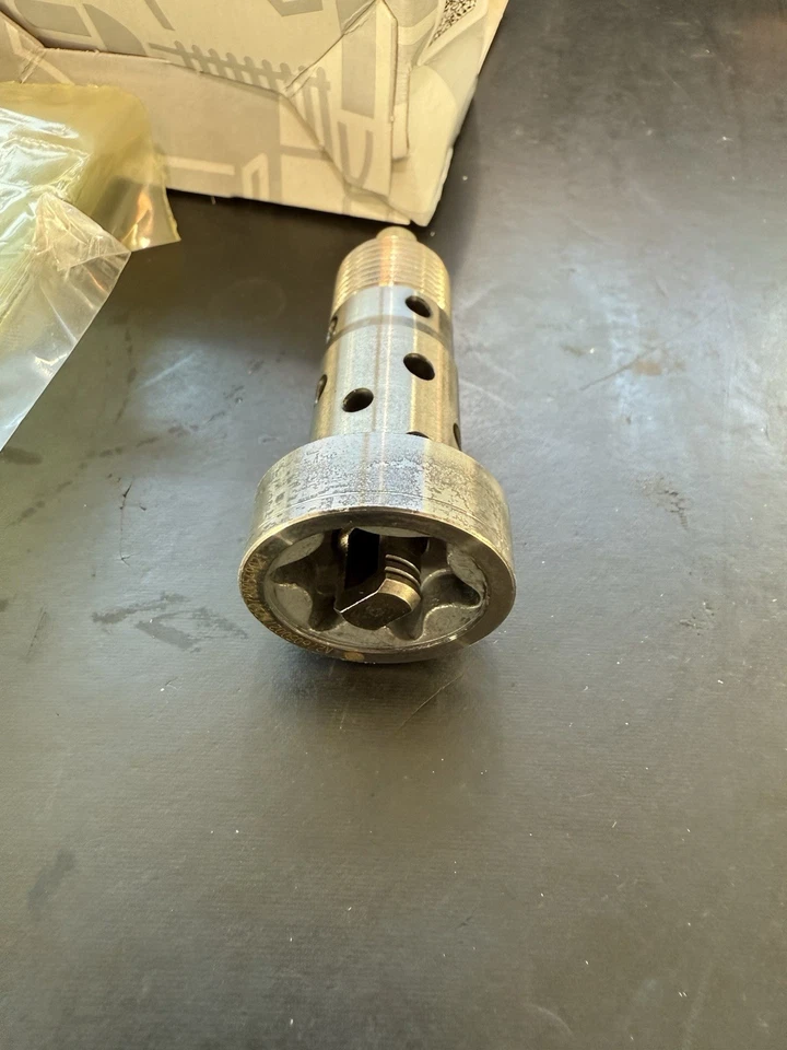 A2760500278 Mercedes Benz Oem Camshaft Adjustment Control Valve. New - Image 3 of 4