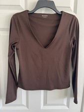 Old Navy Women's Shirt, Medium, Chocolate Brown Crop V-Neck Long Sleeve Top