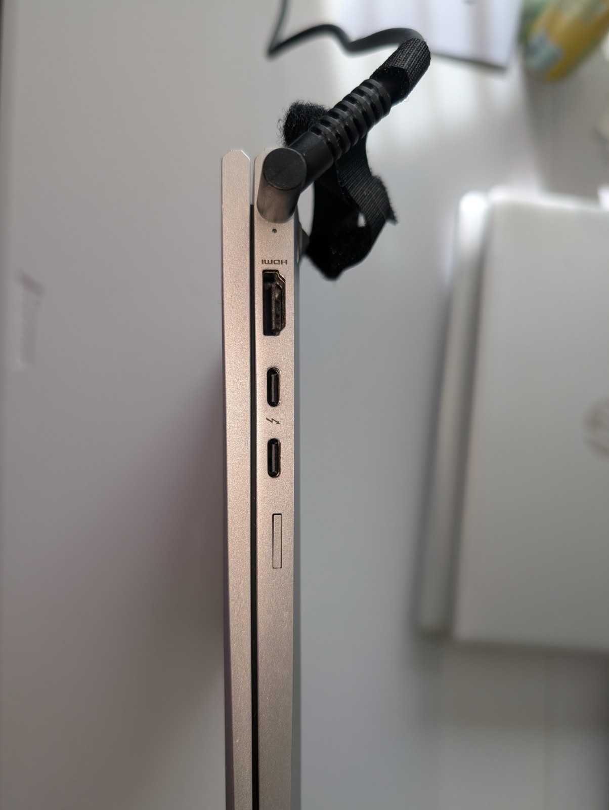HP EliteBook 840, 14-Inch Laptop, with Intel Core i5 11th Gen., 256 GB SSD (Solid State Drive), Windows 11 Pro