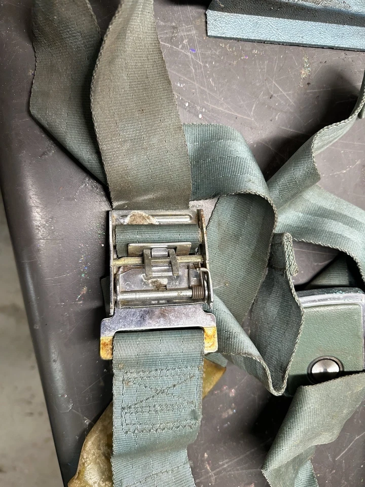 Ford Torino 1968 interior verde azulado Foto 2 de 4