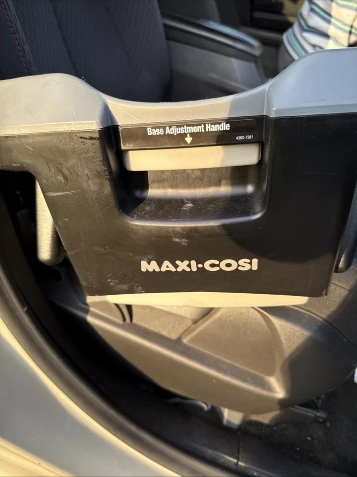 Детское автокресло Maxi-Cosi основание - черное - Изображение 2 из 4