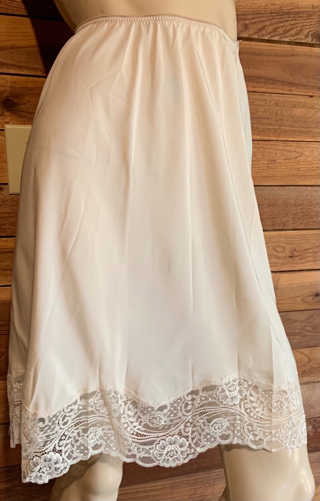 VINTAGE WACOAL IVORY SIZE SMALL HALF SLIP 10845 eBay