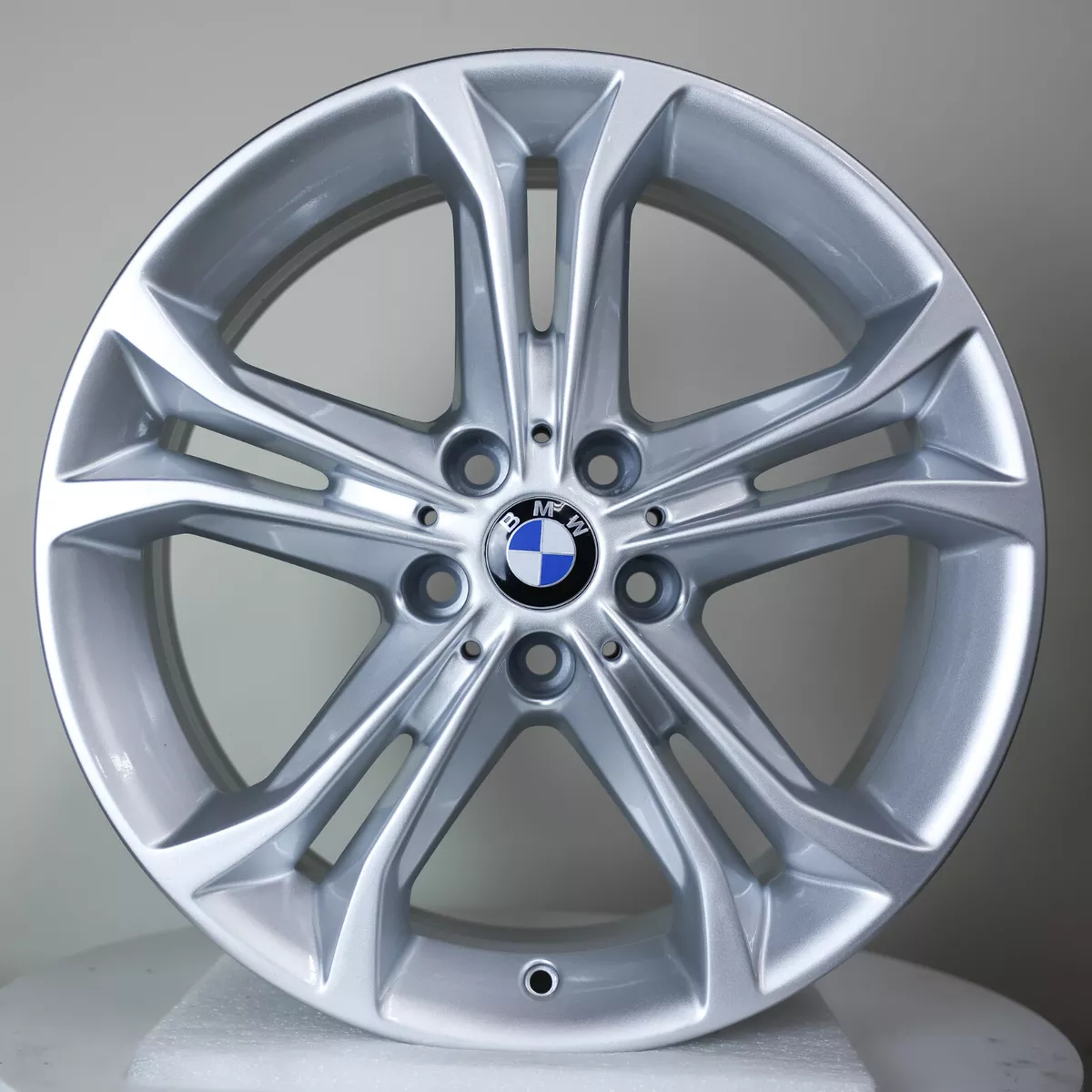 BMW X3 18X7.0 OEM SILVER WHEEL 18