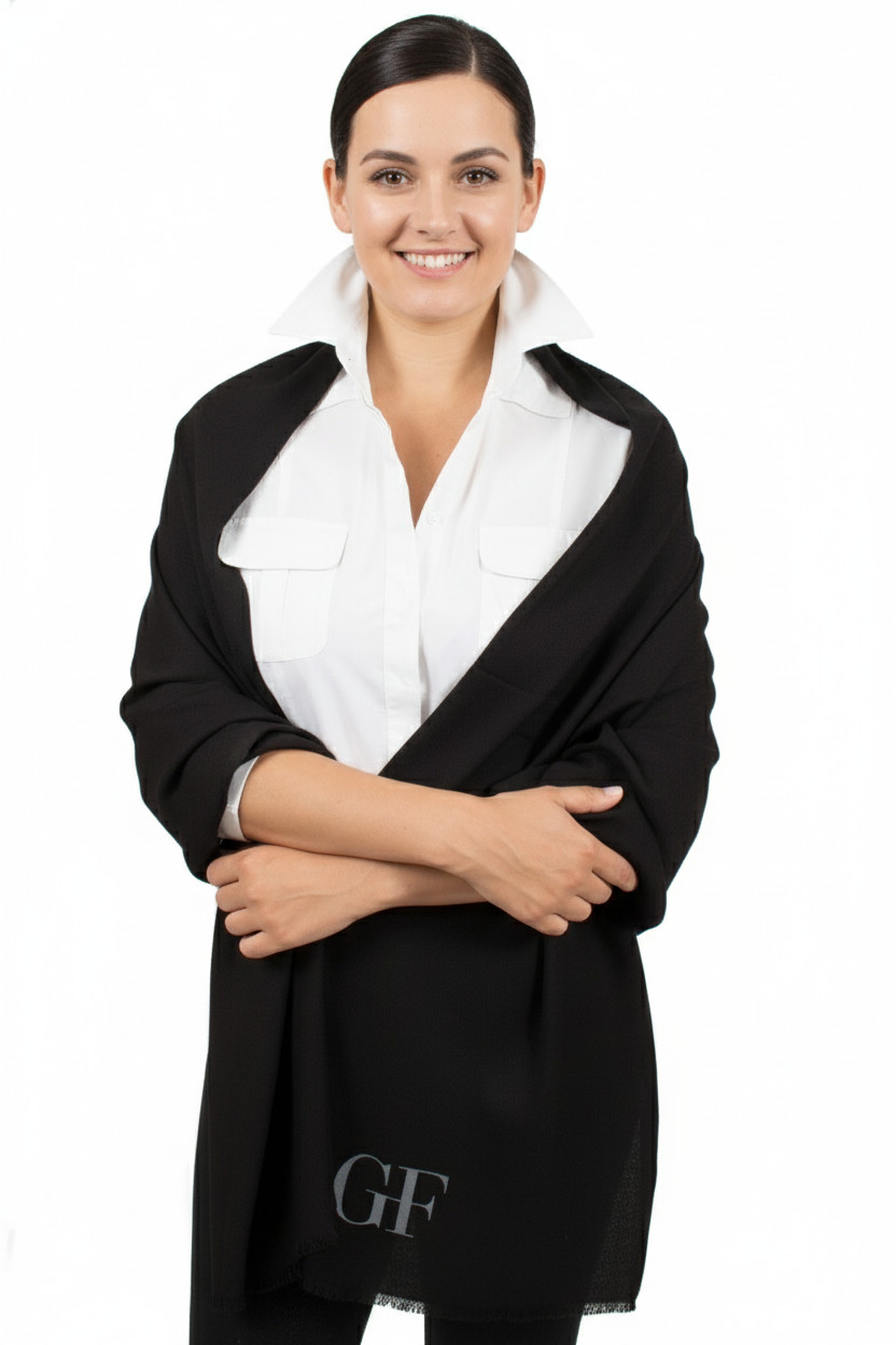 Черный шарф из пашмины от Джанфранко Ферре 6590₽