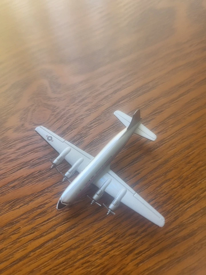 Herpa Berlin Airlift Douglas Dc-4 escala 1:500 diecast modelo avión avión avión Foto 3 de 4