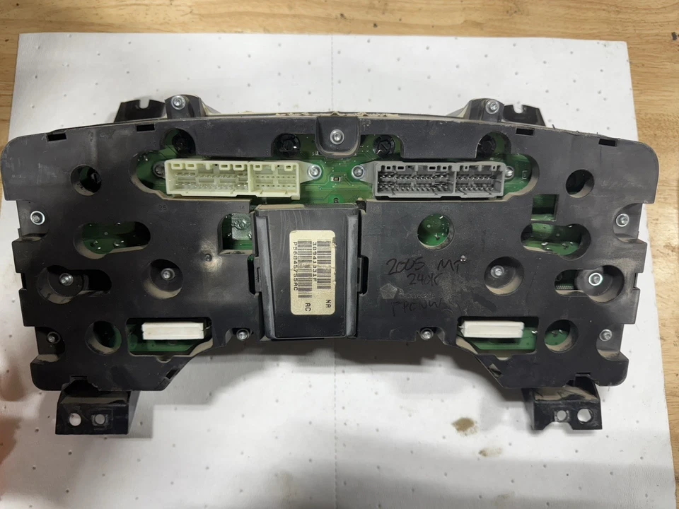 05 DODGE RAM 2500 5,9 L VELOCÍMETRO CUADRO DE INSTRUMENTOS 56051104AG 240 k Foto 3 de 3