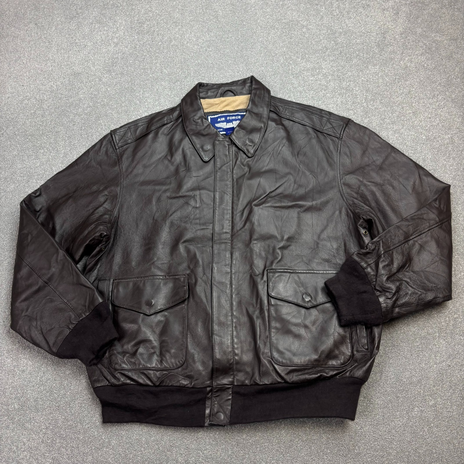 Giacca da volo in pelle marrone modello bomber