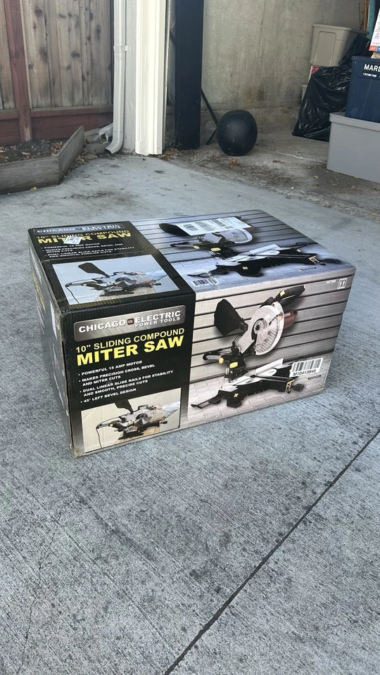 CHICAGO ELECTRIC SLIDING 10 " COMPOUND MITERSAW - Image 3 of 4