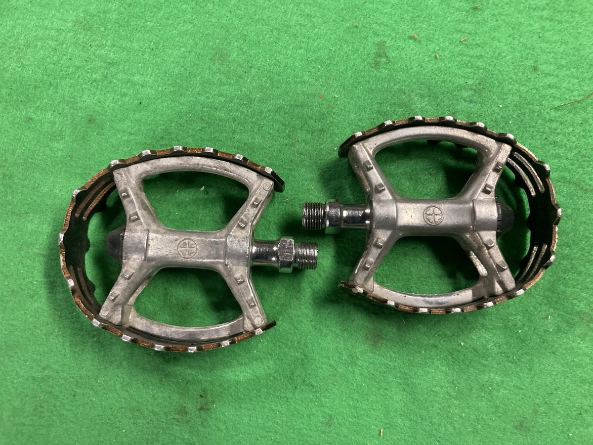 VP 747 - Pédales 1/2 - Vélo BMX NOS EUR 21,08 - FR VP 747 - Pédales 1/2 - Vélo BMX NOS EUR 21,08 - FR