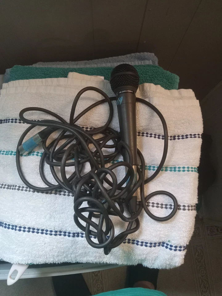 V-Tech model VT-1080 Uni-Directional 600 ohms Microphone, Untested with cord - Image 4 of 4