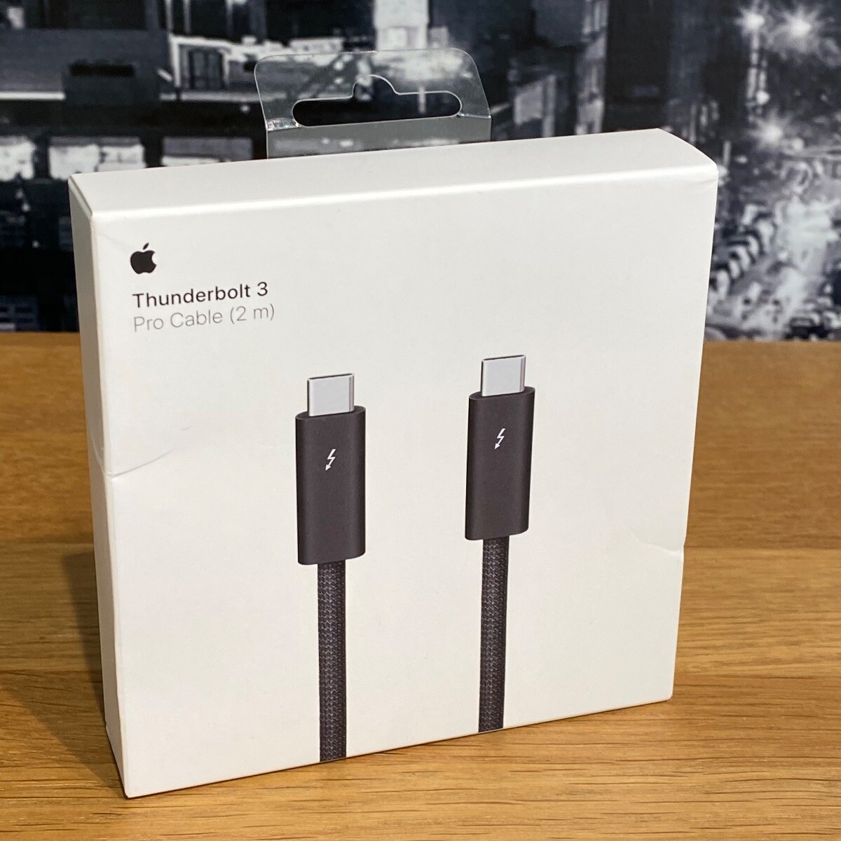 🟢Apple Thunderbolt 3 Pro Cable 2m USB-C MacBook iPad iPhone A2279