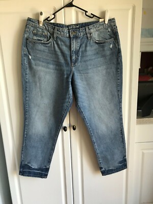 New Women s Universal Thread Jeans  Size 18 Factory Faded High Waist Straight