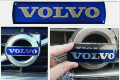 VOLVO V60 Original OE-Grill logo-embleem 30796427