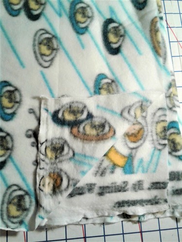 'ROCKET BOY & ALIENS' Blue White Polyester Fleece Fabric - BT½YD - NEW! - Picture 4 of 5