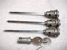 New Tailgate Door Ignition Locks Keys Ihc International Travelall Scout 61-70