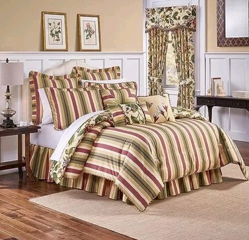 Laurel Springs Modern Farmhouse Floral 4-teiliges Wendeset, King Bettdecke - Bild 2 von 10