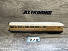 Hornby Railway R.478 - L.N.E.R. Brake Composite Coach 00 Gauge 4237 Marks