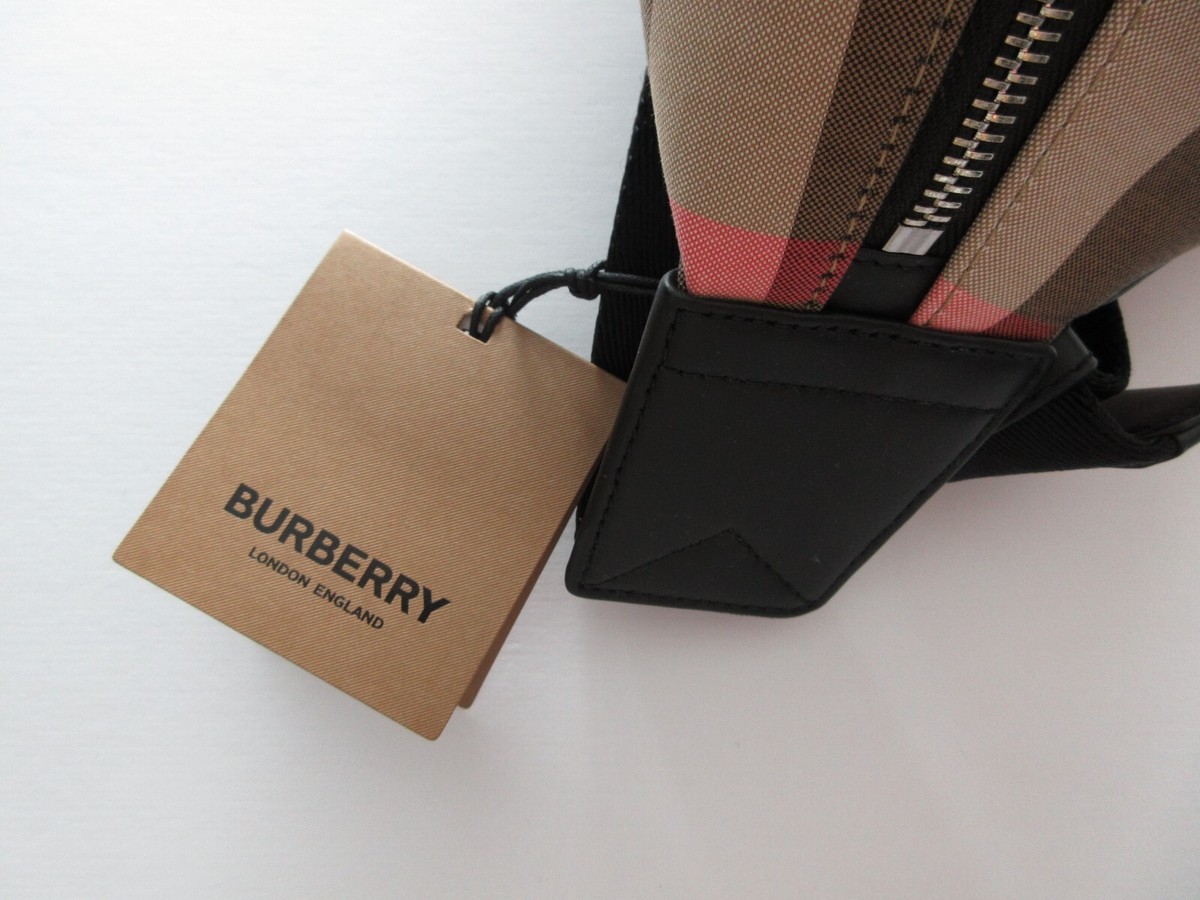 SAKURA　バーバリー ポンチョ NWT Burberry Sonny Nova Check Unisex Bum Bag /Fanny Bag