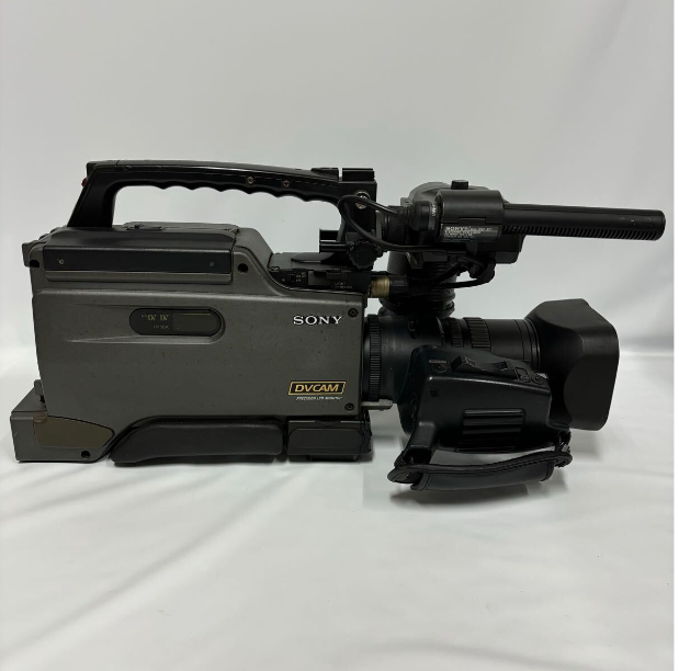 Sony DSR-250 PRO DV DVCAM Camcorder - (14150 Hours) SKU Sony DSR-250 PRO DV DVCAM Camcorder - (14150 Hours) SKU