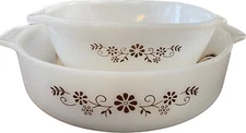 Pyr-O-Rey Vintage Termocrisa Round Casserole Dish With Smaller Bowl Set Of Two