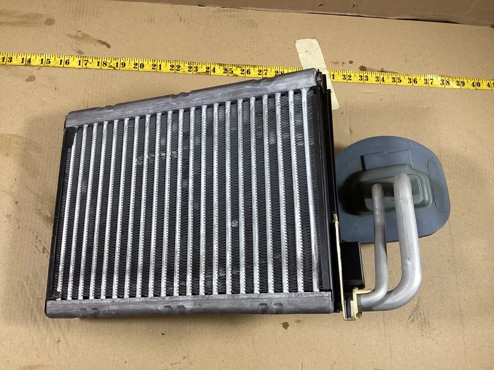 BMW 740i 750i 2011-2016 aire acondicionado calefacción núcleo radiador S8206002 OEM. Foto 3 de 4