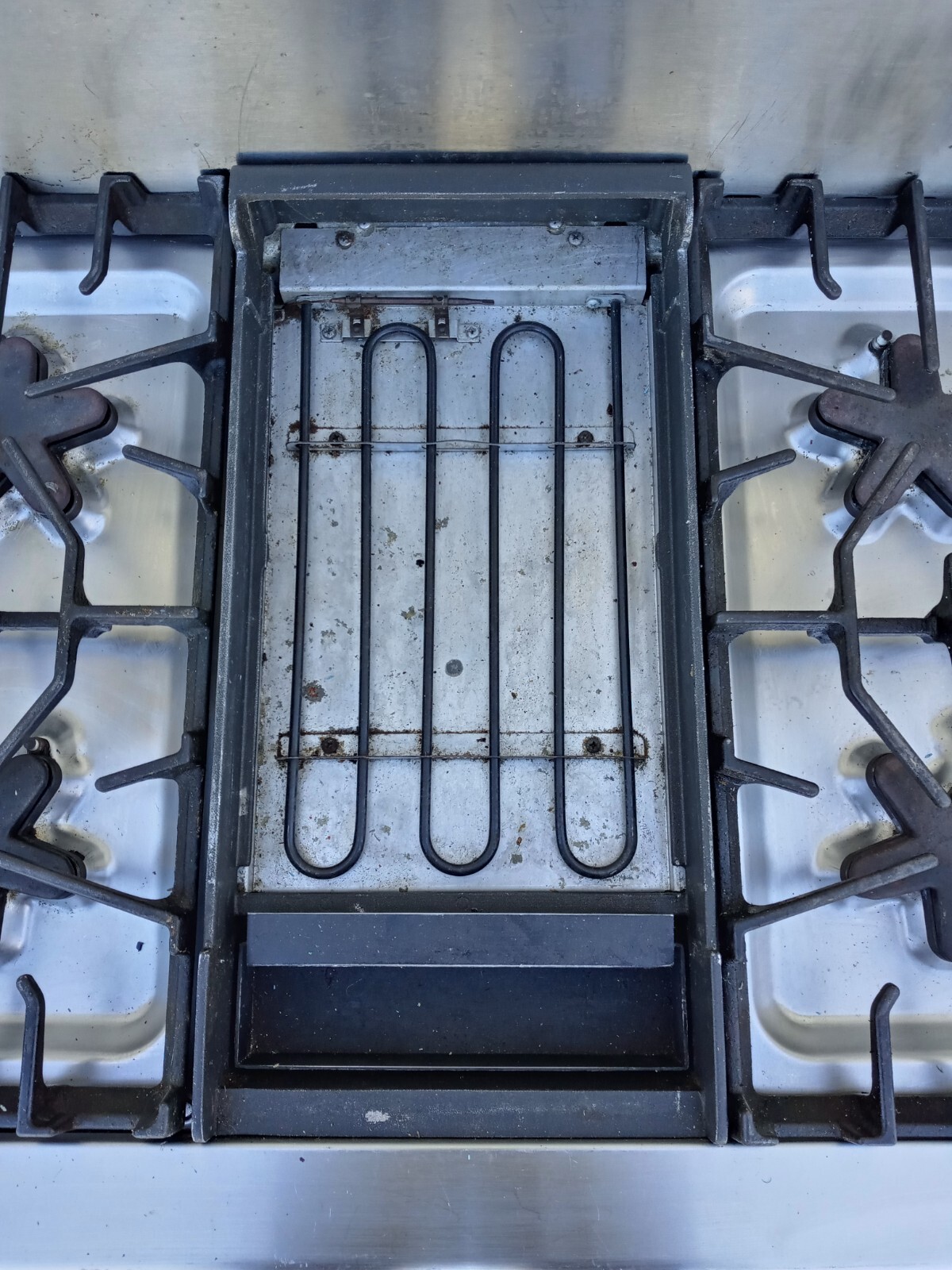 Thermador Professional Series 6 Burner Gas Range top 48" with Griddle