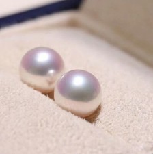 Japanese White 10mm Akoya Sea Shell Pearl Stud Earrings Gold Plate in Silver