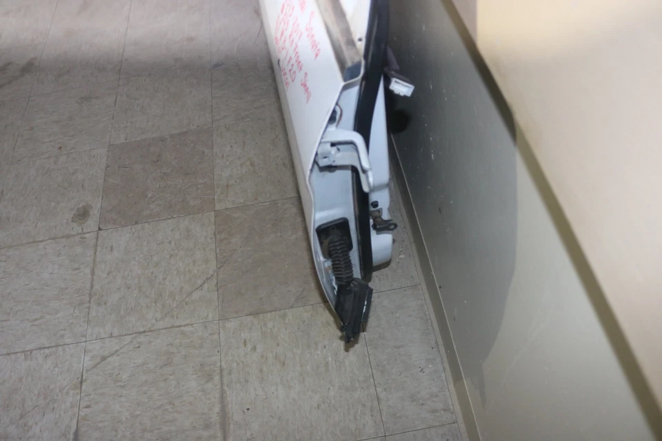 2015 2017 HYUNDAI SONATA RIGHT SIDE FRONT DOOR SHELL - Imagem 4 de 4