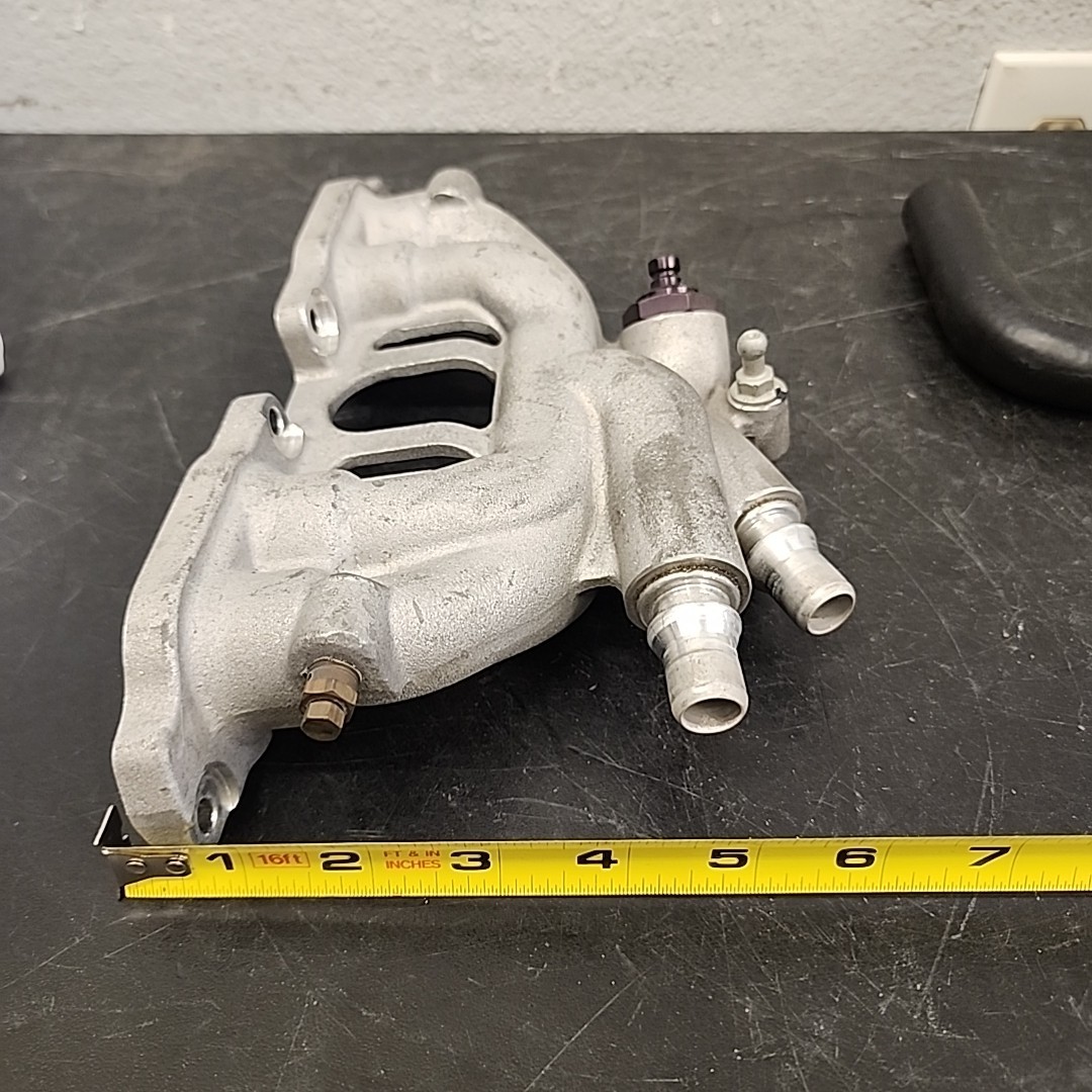 12614072 10-13 Chevrolet Corvette ZR1 Front Intercooler Supercharger Manifold