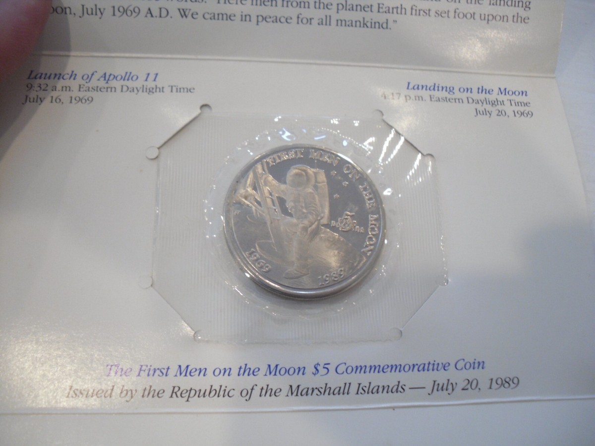 Republic of the Marshall Islands First Men on the Moon $5