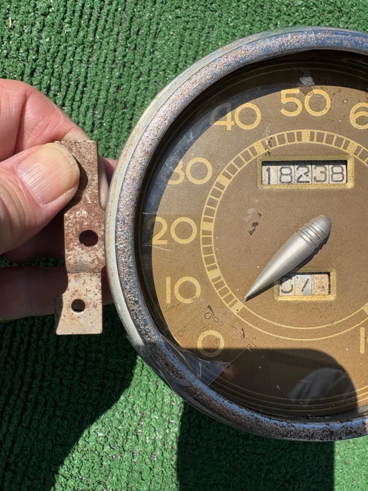 1939 Ford Standard speedometer 39 — 第 2/4 张图片