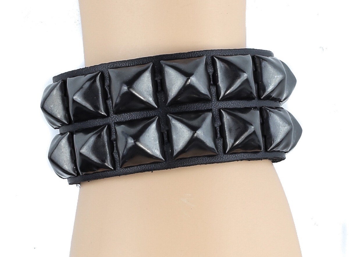 アンダーカバー PYLAMID STUDS LEATHER BRACELET UNDERCOVER アンダーカバー PYLAMID STUDS LEATHER BRACELET