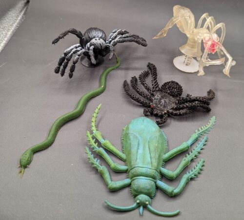 Vintage 1980s Rubber Insects Snake Spider Ant Toys With Suction Cups - Hong Kong - Picture 1 of 12