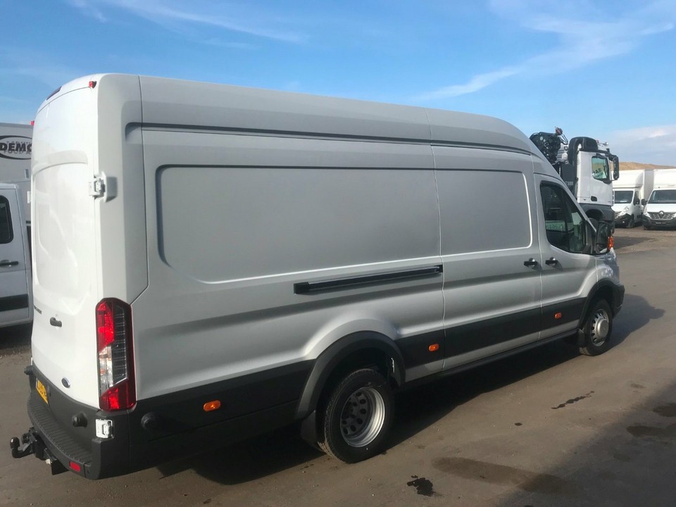 Ford transit 470