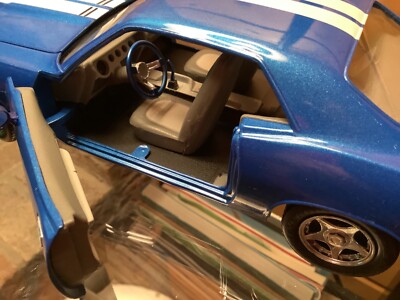 Miniature ERTL 1/18 Plymouth Cuda 1970 - Muscle Car Bleu Métal, Zamac, Collection