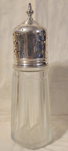 ANTIQUE VICTORIAN SUGAR SHAKER STERLING SLIVER TOP M21 CUT GLASS ENGLAND ๐ฅ๐ฅ๐ฅ - Picture 4 of 10