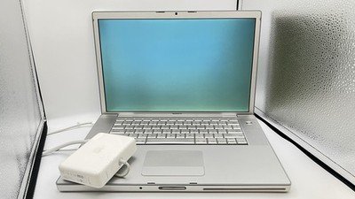 Apple MacBook Pro 15-inch Silver Intel Core Duo HDD Wi-Fi Webcam Notebook