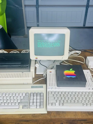 VINTAGE 1984 Apple IIc Computer Extra Keyboard Printer Stand Discs  VIDEO *READ