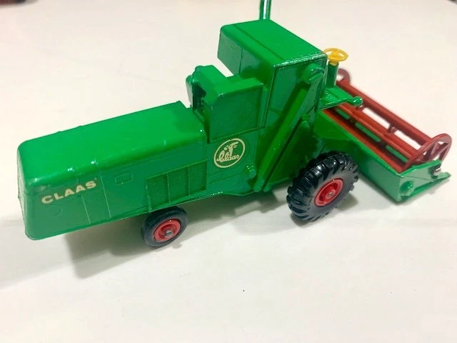 1963 Vintage Lesney England Matchbox King Claas Combine Harvestar  K-9 - Image 2 of 4