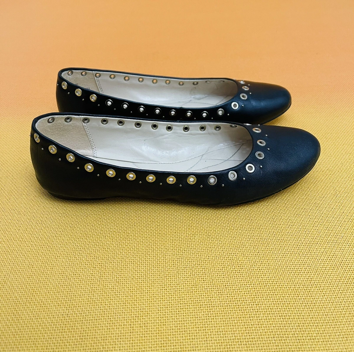 Studio Isola Black Leather Women s Flat Shoes Size 8.5 M eBay
