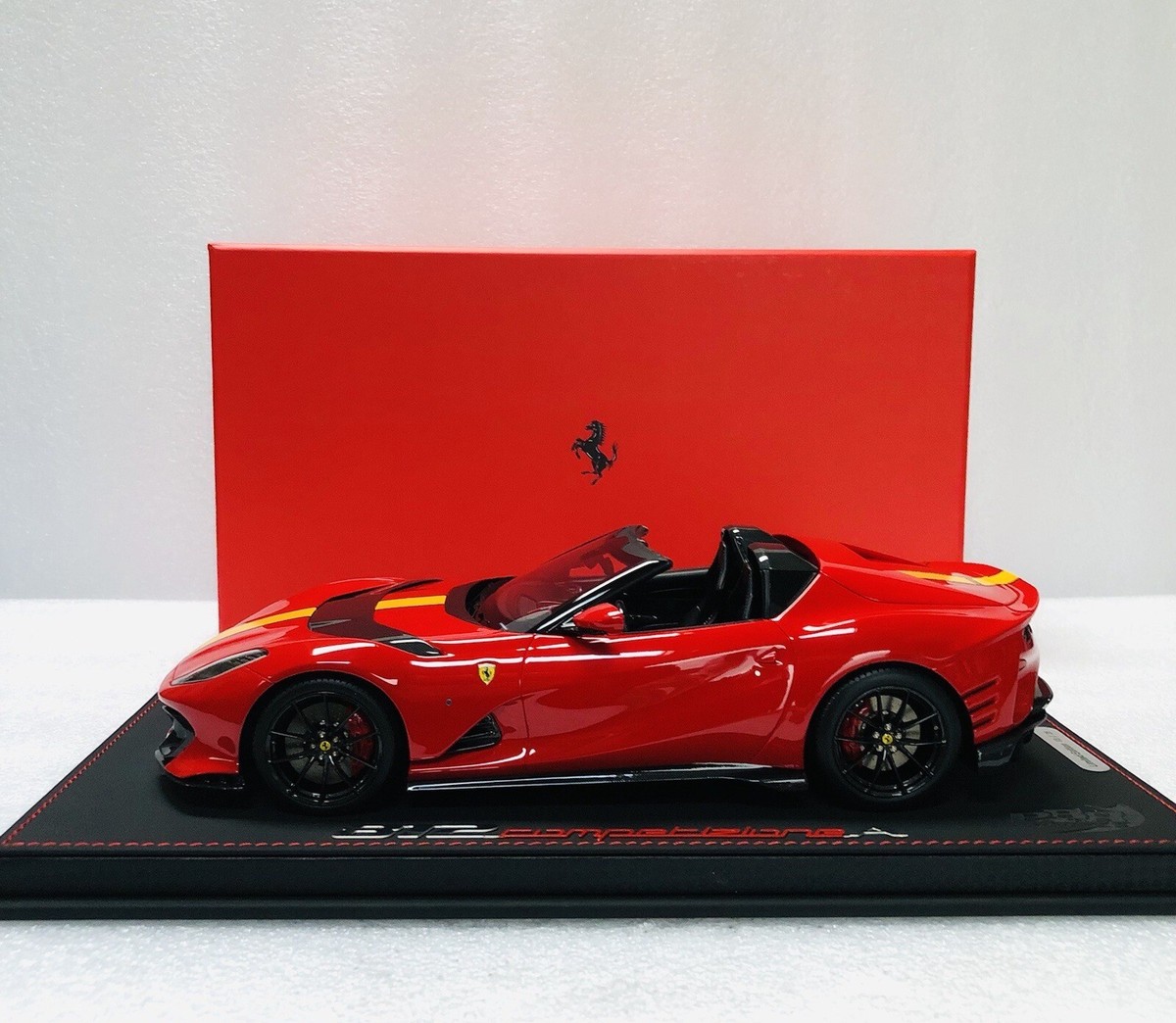1/18 BBR Ferrari 812 Competizione Aperta Red Corsa 322 Black