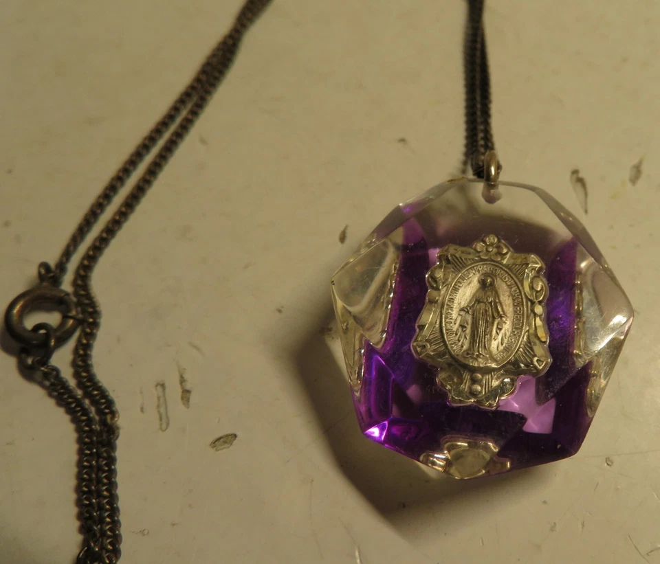 VINTAGE VIRGIN MARY RELIGIOUS PRAY STERLING PURPLE CATHOLIC Pendant 18" Necklace - Image 4 of 4