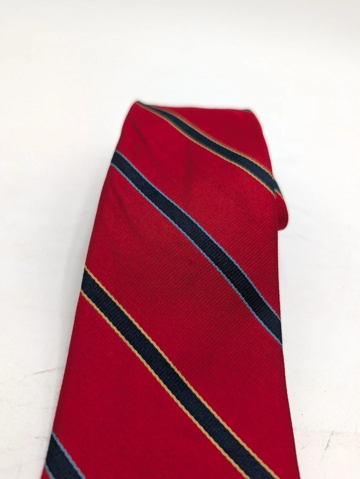 Corbata clásica de seda a rayas rojas Adolfo para hombre Foto 3 de 4