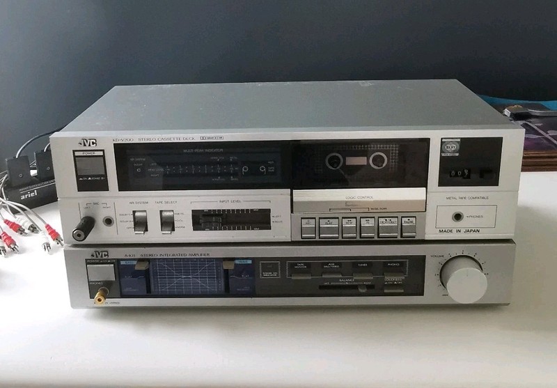 JVC A-K11 Integrated Amplifier + KD-V200 Cassette Deck Hi-Fi Separates (Working)