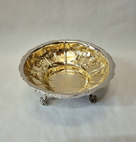 Fine quality early Victorian sterling silver gilt bonbon dish, London 1847- 238g - Picture 7 of 19
