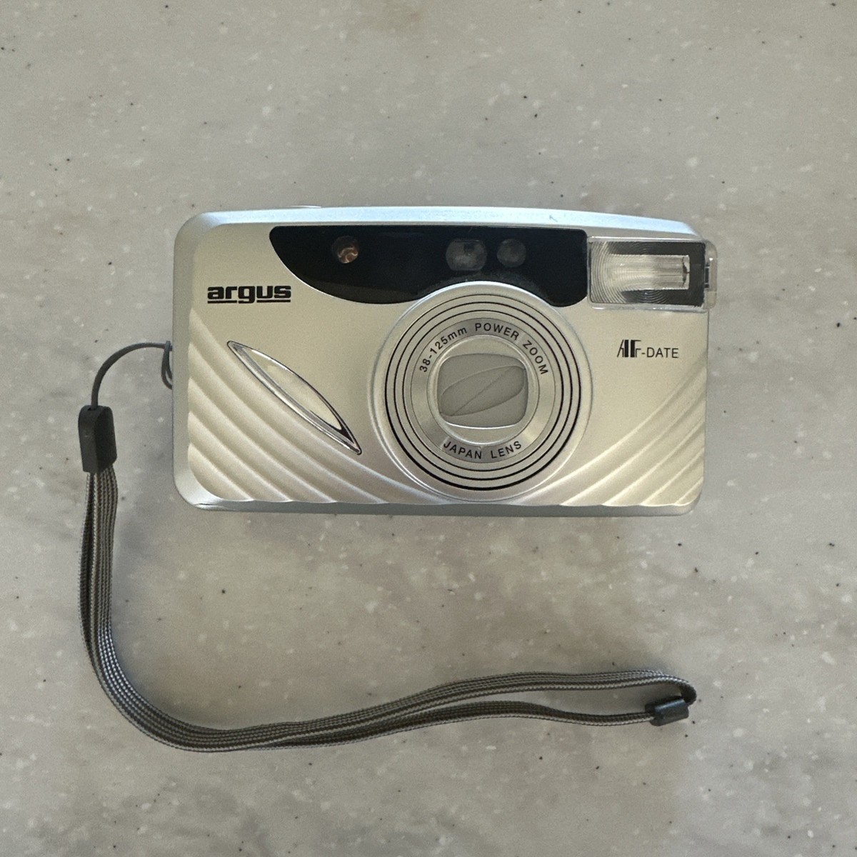 Argus M-5500D AF Zoom 35mm Film Camera Auto Flash Point Shoot