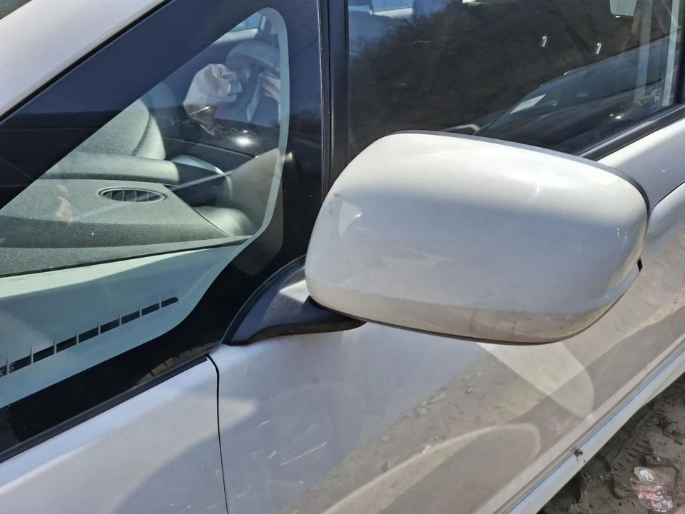 2011 Honda Fit Driver Side Mirror Assembly OEM Used WHT 4DR HTBK Power - Image 2 of 4