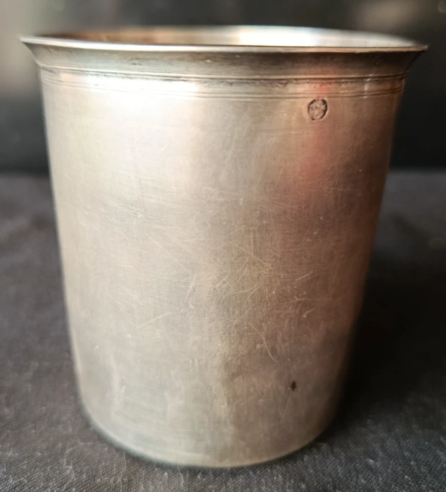 timbale argent massif – Poinçon Vieillard et femme 1819–1838 Orfèvre P Calice F - Photo 4/4