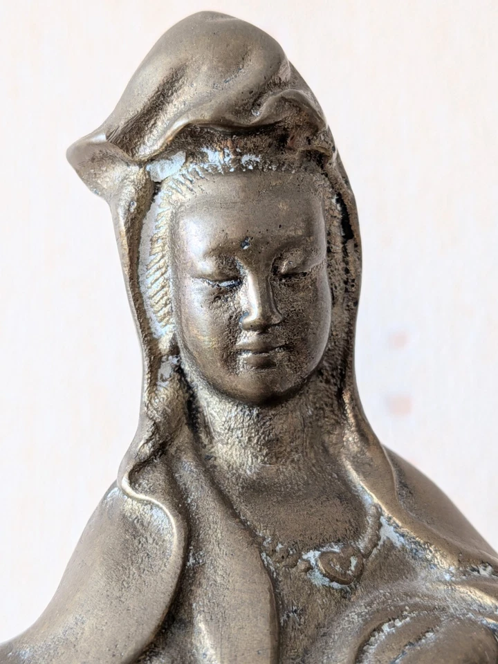 Guanyin Chinese Bodhisattva Brass Figurine Buddhism 23 Cm / 1.4 Kg - Image 3 of 4